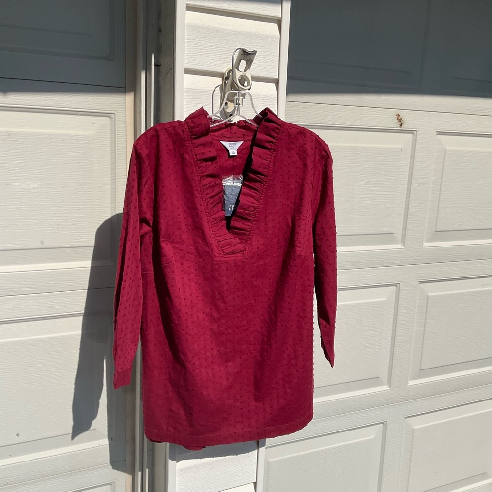 NWT Crown & Ivy Pretty Maroon Nubby Dot Stripe Ruffle V-Neck Blouse